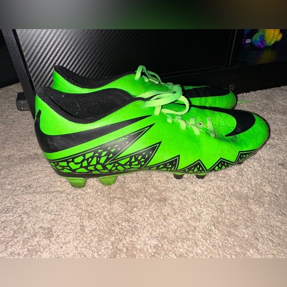 Nike Hypervenom Soccer Cleats - Picture 3 of 4